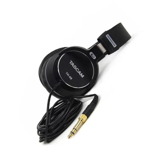 Auriculares Tascam TH-06